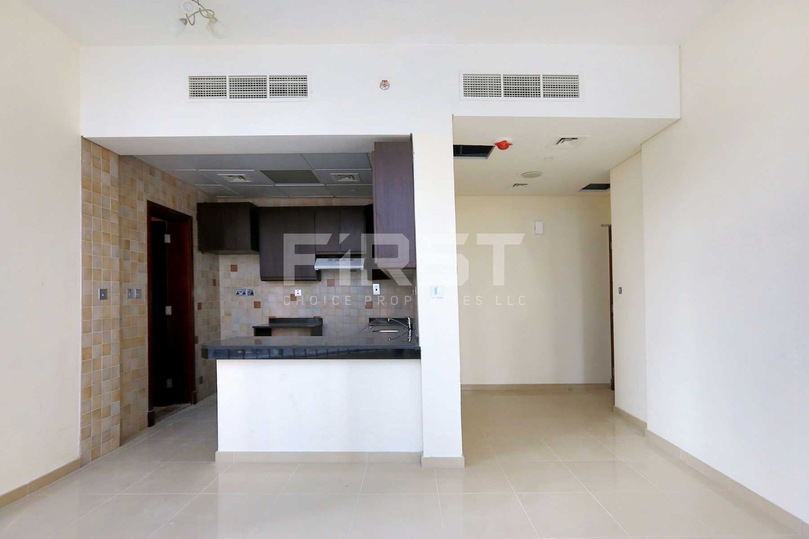 Internal Photo of Studio Apartment in Hydra Avenue City of Lights Al Reem Island Abu Dhabi UAE  (8).jpg