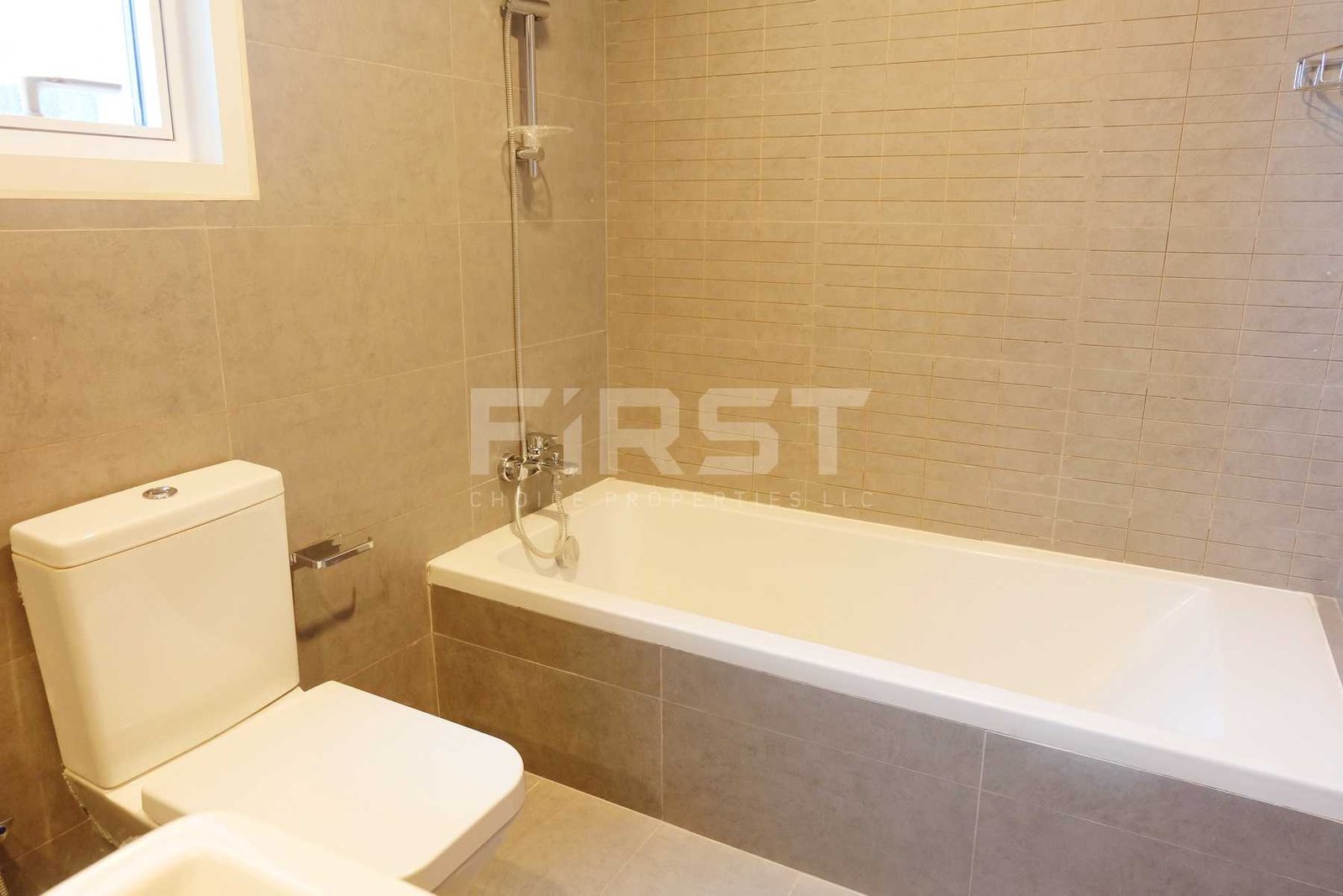 Internal Photo of  1 Bedroom Apartment in Parkside Residence Shams Abu Dhabi UAE (2).jpg