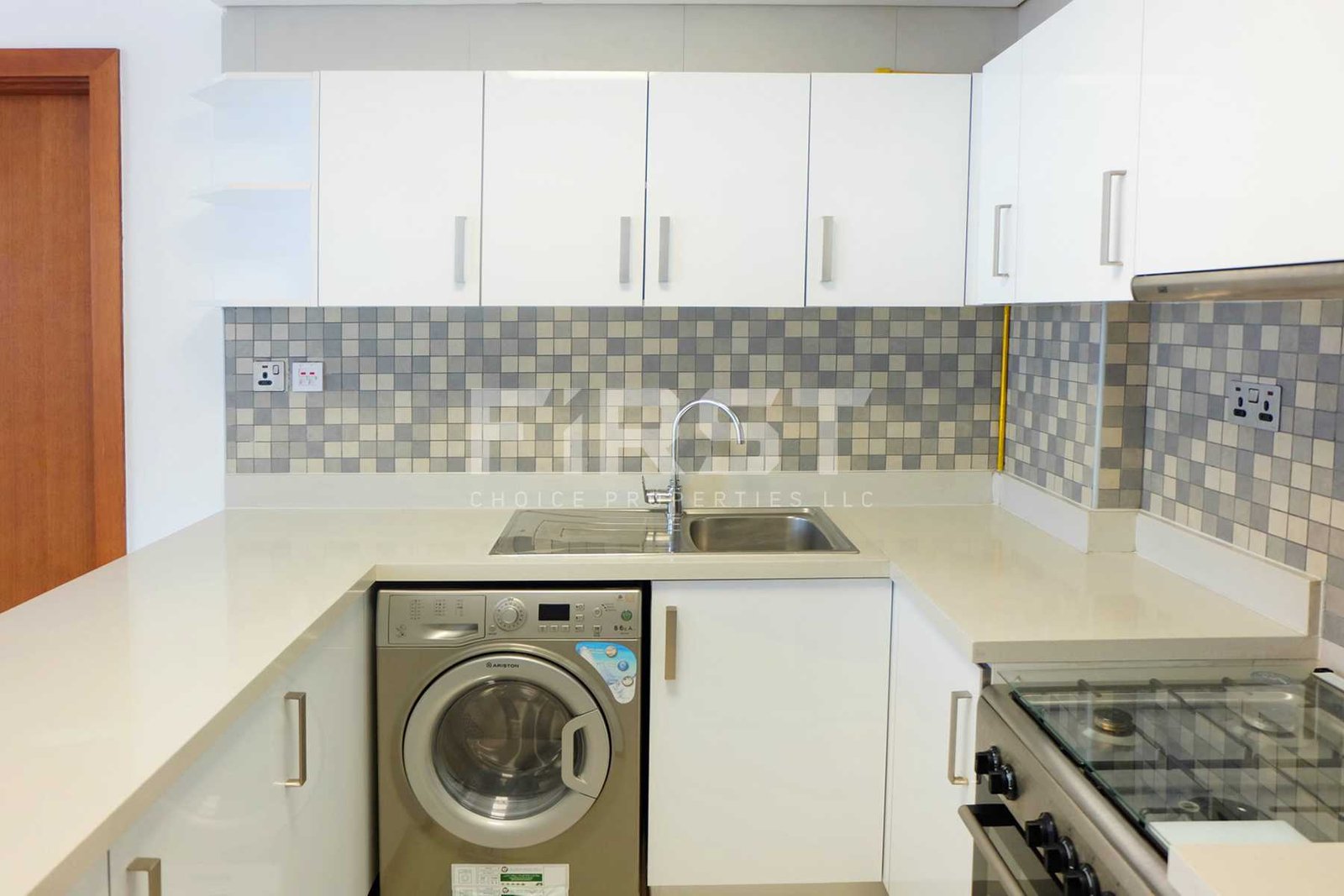 Internal Photo of  1 Bedroom Apartment in Parkside Residence Shams Abu Dhabi UAE (15).jpg